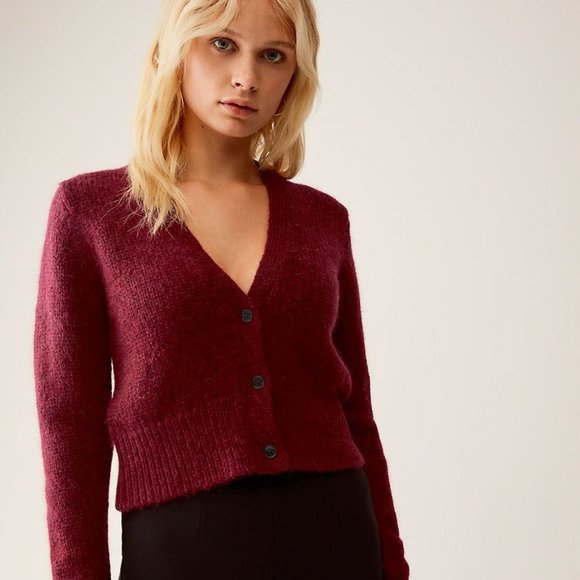 Aritzia Sweaters - ✨ NWOT Talula Crop Cardigan | Aritzia